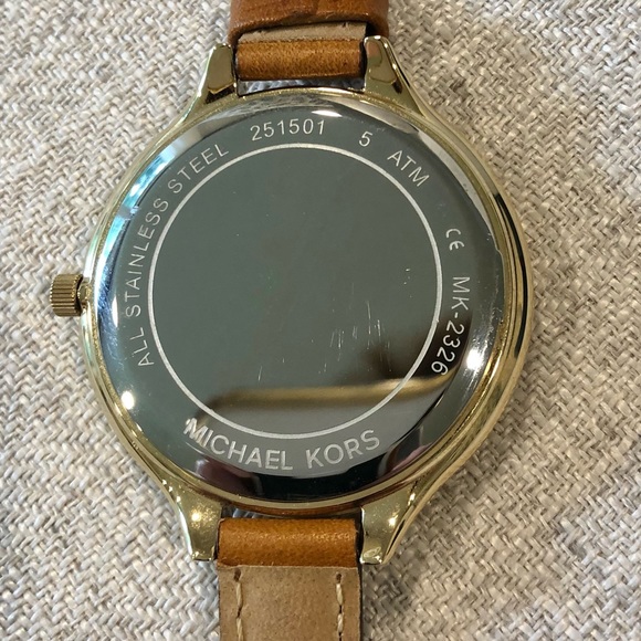 Michael Kors Slim Runway Watch - Picture 7 of 16